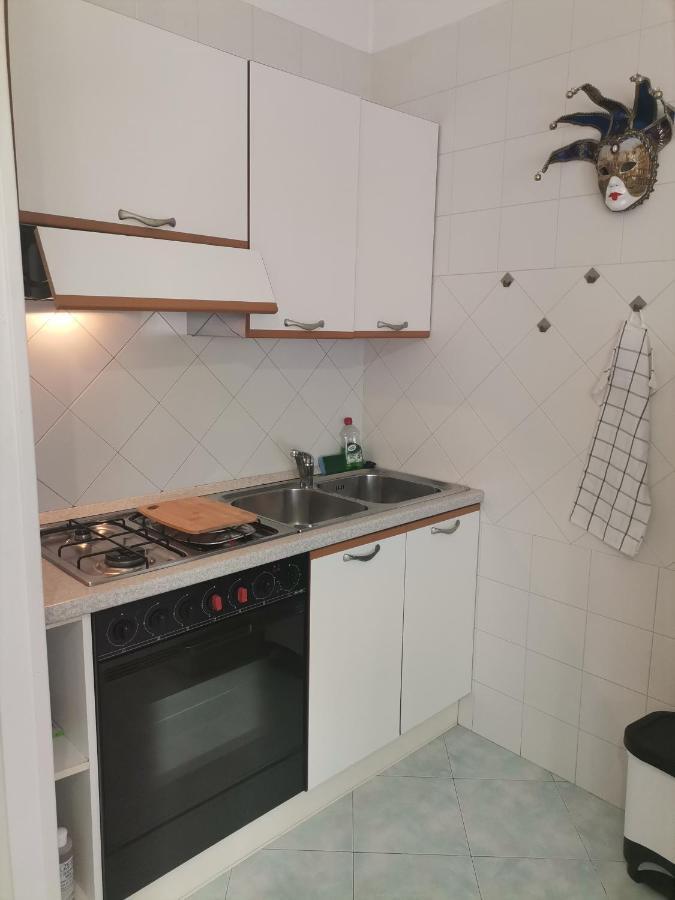 Zsuzsa Lak Mestre Exterior foto